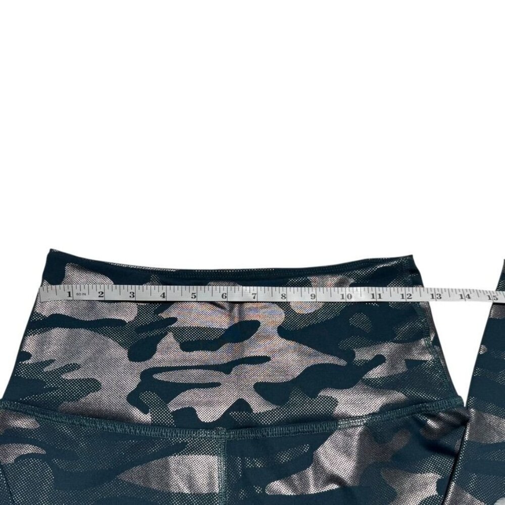 Beyond Yoga Camo Leggings Green/Silver Size Medium - Picture 4 of 8